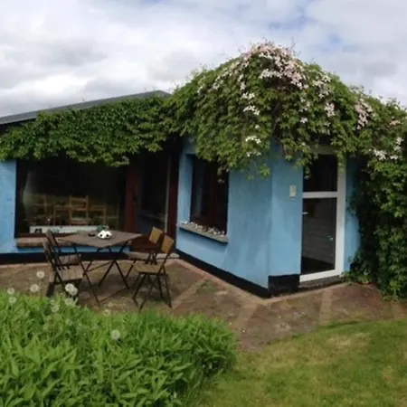 Blaues Haus Neu Reddevitz Holiday home Lancken-Granitz